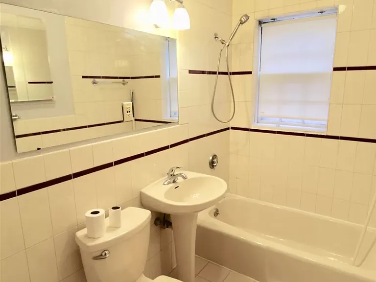 17 Hammond Pond Pkwy — Photo 14