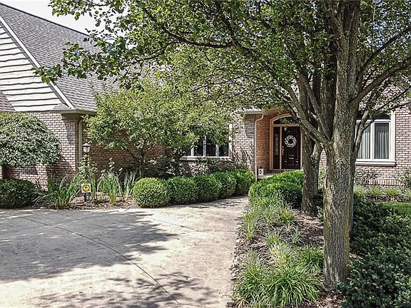2nd image of 3661 Bay Hill Dr