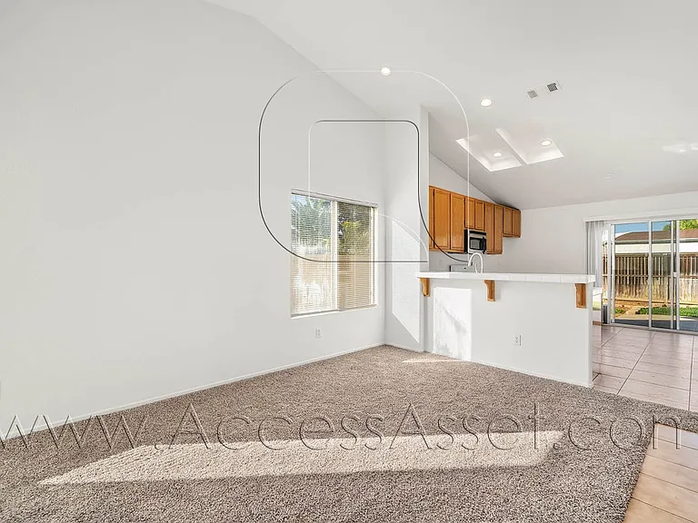35847 Gerard Dou St — Photo 4