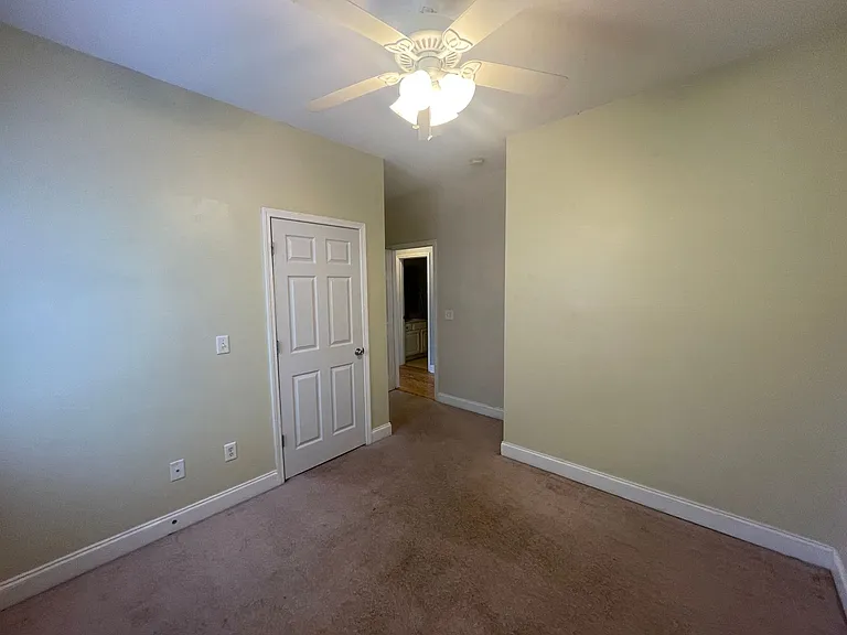 375 Lullwater Dr — Photo 15