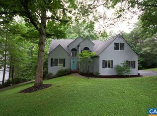 226 Blackthorn Ln, Charlottesville, VA 22902