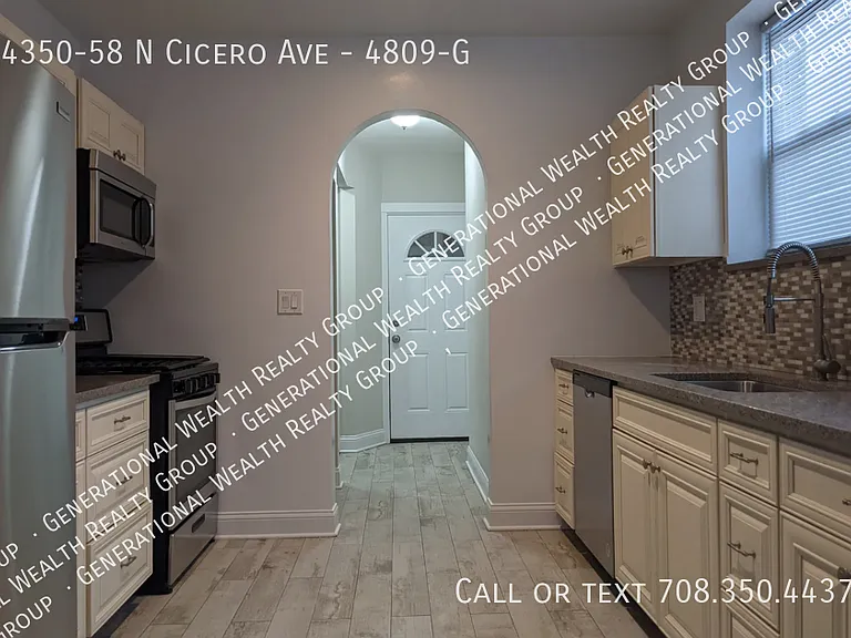 4350-58 N Cicero Ave #4809G — Photo 2