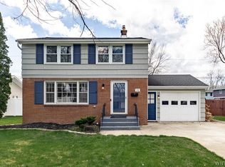 170 Ava Ln, Williamsville, NY