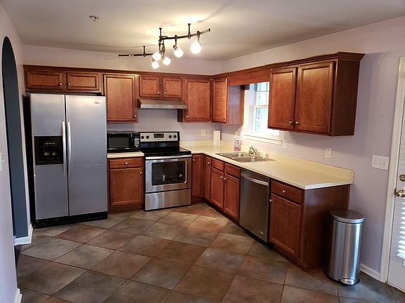 Upgraded Kitchen - New Range, refrigerator