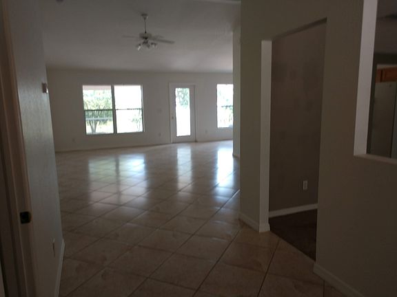 3rd image of 1621 NW 1st Ave