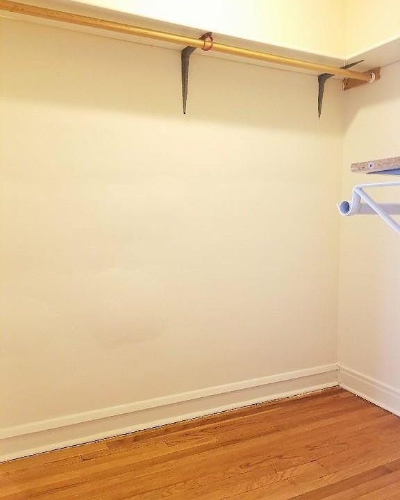 1st image of 4225 N Paulina St APT 1W