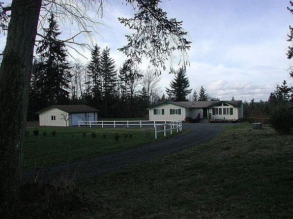 Front of House & Garage from driveway
