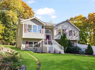 13 Appian Way, Johnston, RI 02919