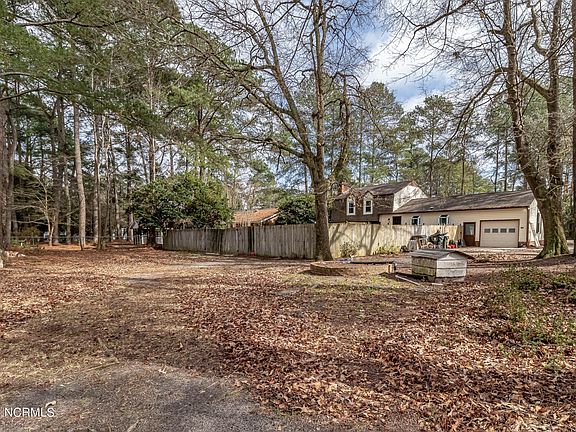 4th image of 301 Mimosa Park Drive