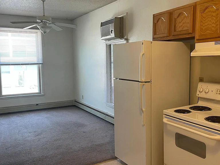 213 Iowa Ave #4 — Photo 3