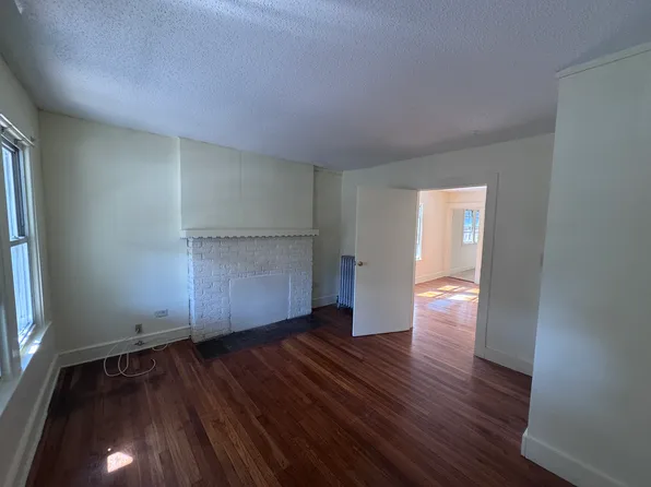 41 Ralph St #41, Springfield, MA 01109