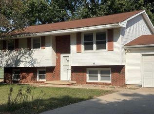1311 Townley Dr, Bloomington, IL 61704