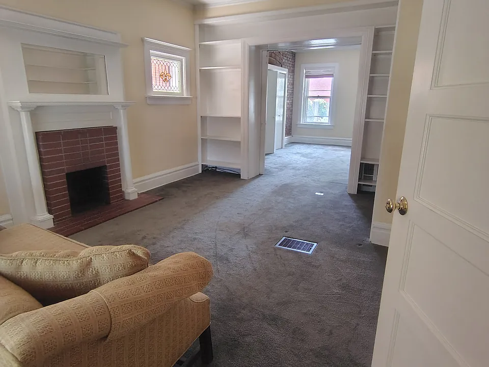1157 N Lafayette St #1