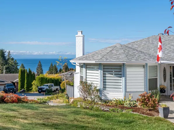 5007 Laurel Ave, Sechelt, BC V7Z 0B9
