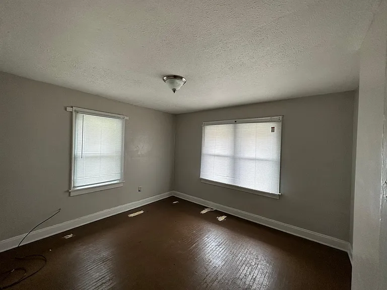 522 S Wayne Ave — Photo 12