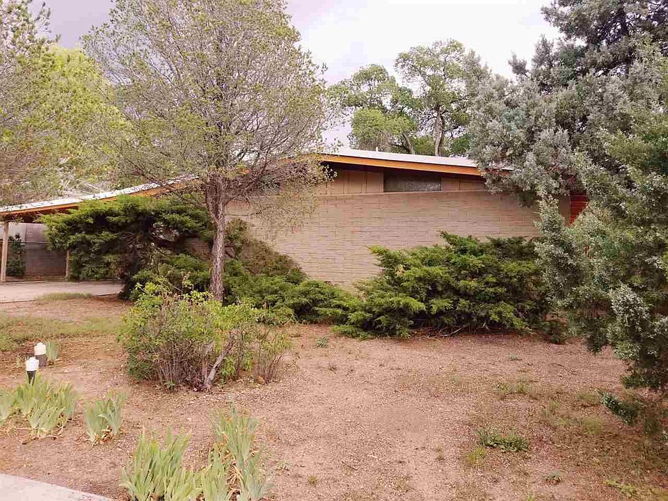 2nd image of 113 Valley Dr