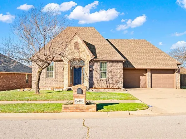 12401 SW 7th St, Yukon, OK 73099