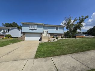 8585 Fairbanks Ct, Crown Point, IN 46307