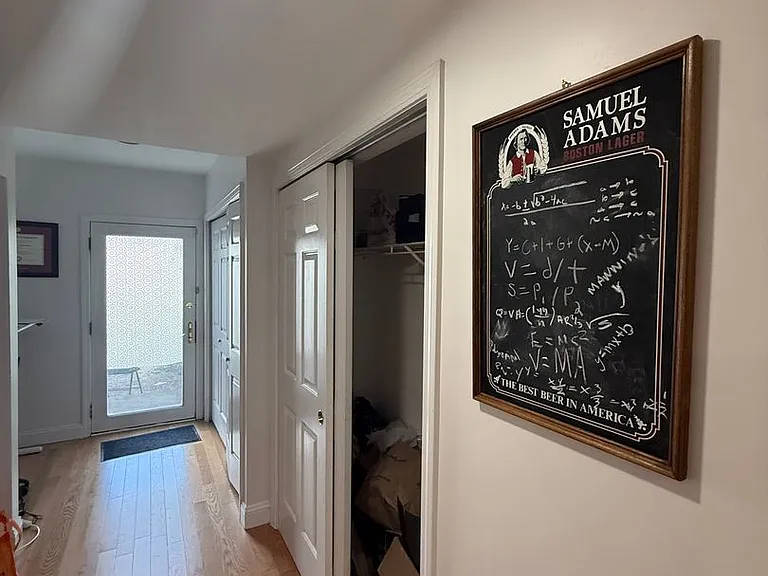 8 Glencoe St #4 — Photo 9