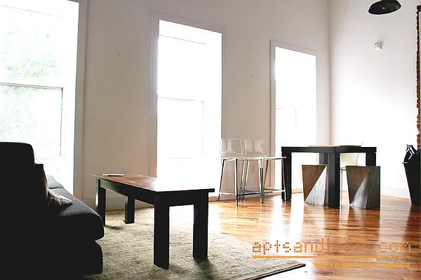 Rented by aptsandlofts.com | media 17