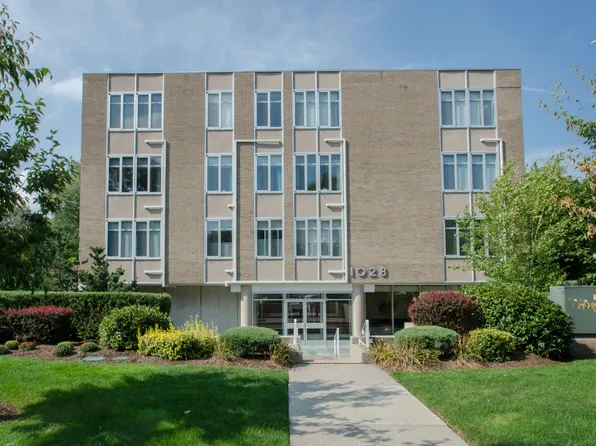 1028 Farmington Avenue APT 1C, West Hartford, CT 06107