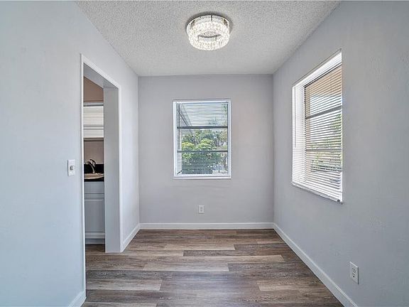 4th image of 2591 NE 55th Ct