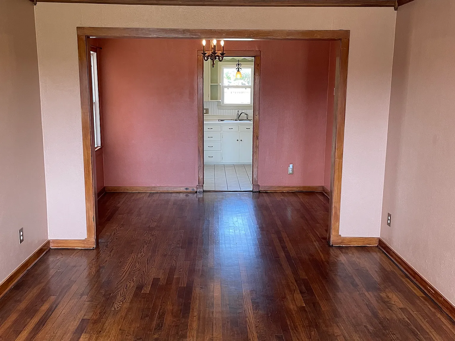 2 bed, 950 sqft, $1,325 — Photo 3
