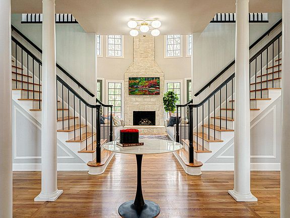 3rd image of 6988 Greensward Rd