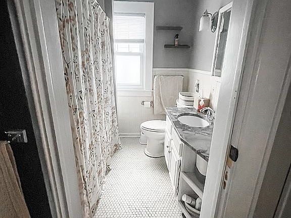 4th image of 643 Stinard Ave