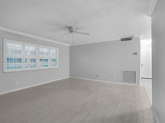 3rd image of 2500 NE 9th St APT 312