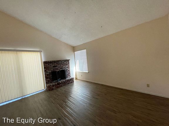 4th image of 5802 W Robinwood Ave