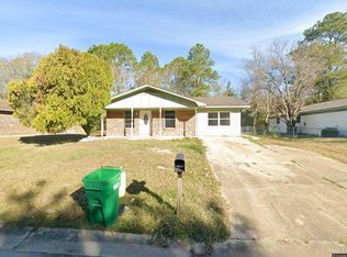 3813 Jody St, Moss Point, MS 39562