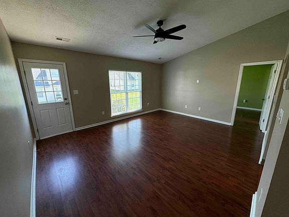 3rd image of 3618 Chepstow Ct