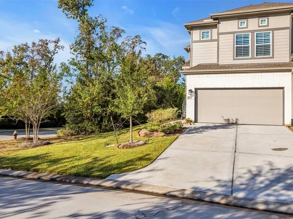 107 W Coralburst Loop, Montgomery, TX 77316