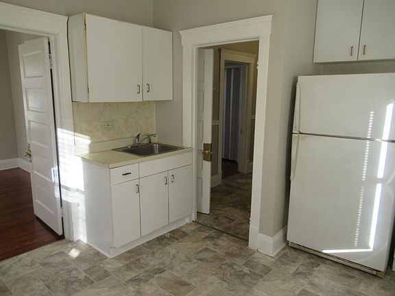 5th image of 2080 Halstead Ave APT 2
