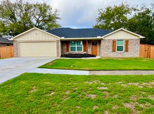 200 S Ross Ave, Mexia, TX 76667