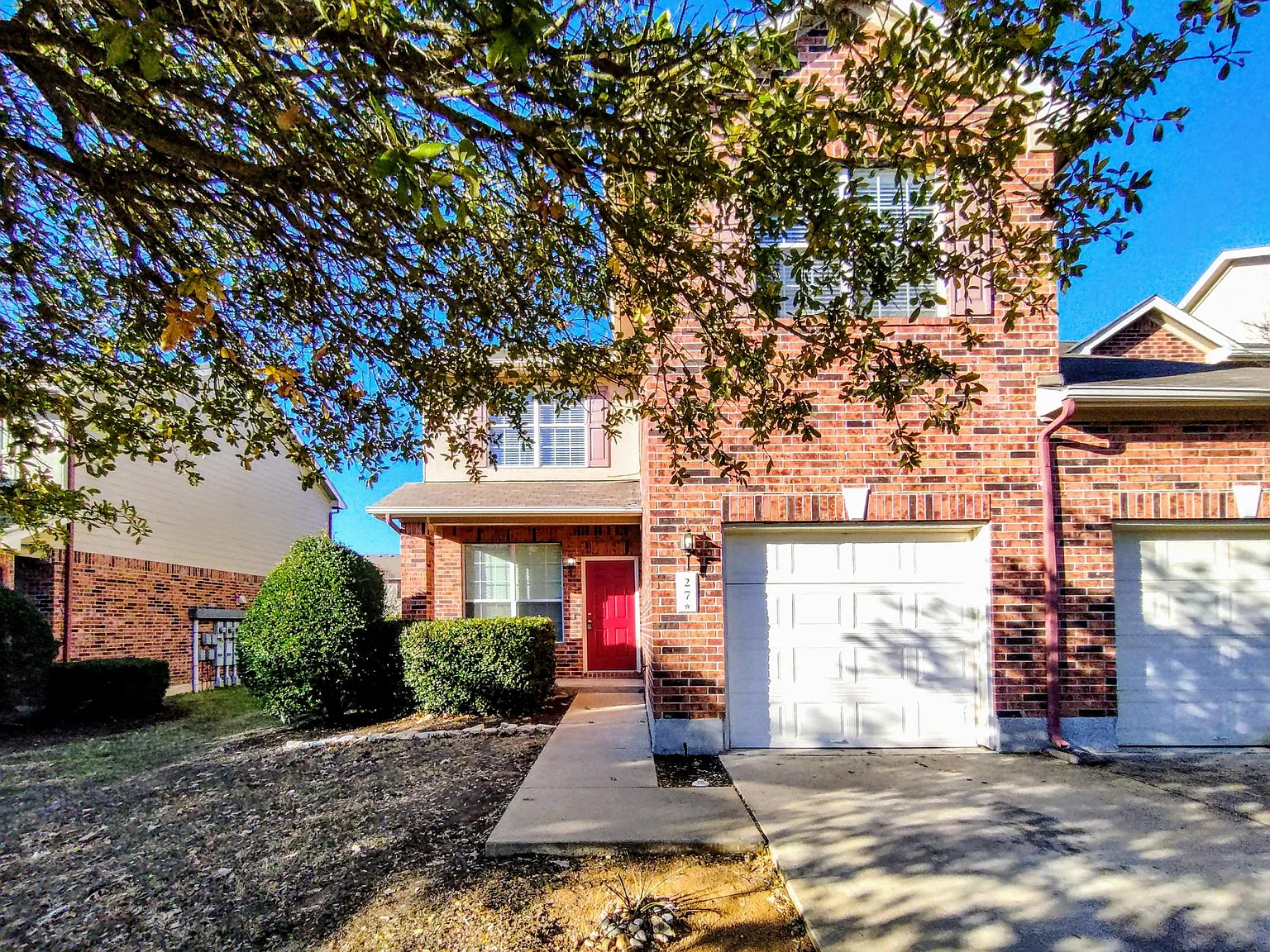 3 bed, 2.5 bath, 1892 sqft, $1,850 — Photo 1