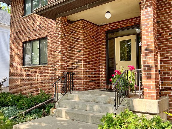 2nd image of 217 N 1st St APT 2