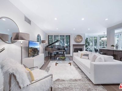 8530 Holloway Dr APT 227, West Hollywood, CA, 90069