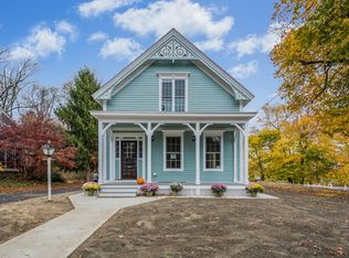 620 Grove St, Worcester, MA 01605