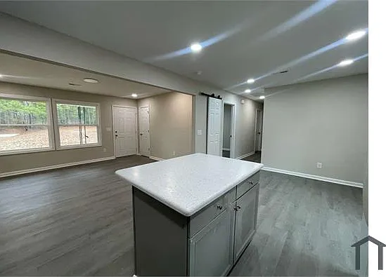 1617 N Main St — Photo 9