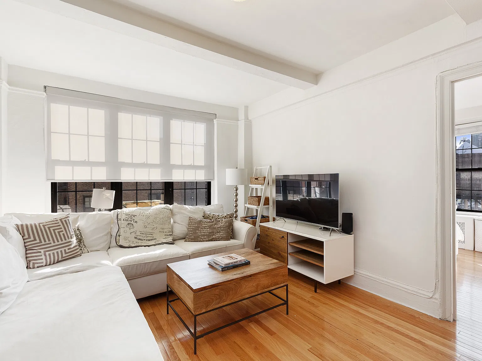 50 W 72nd St — Photo 1