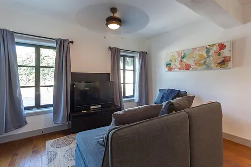 6815 W Whitley Ter Photo 1