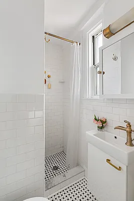 Sold by Corcoran | media 6