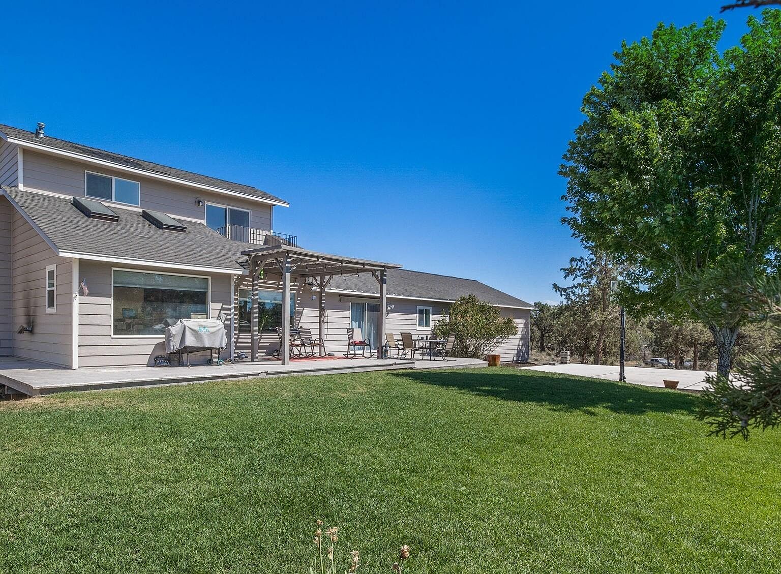 mai ♡ 5591 NW Zamia Ave, Redmond, OR 97756 | Zillow