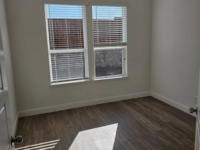 14461 Lovelace St — Photo 16