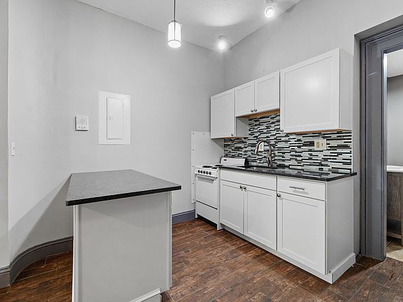 4th image of 128 Washington St #3R