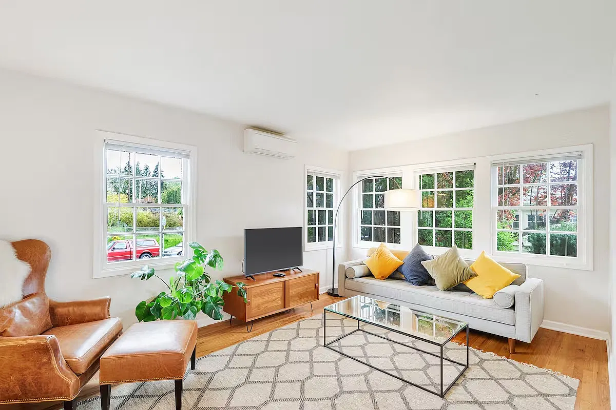 1 bed, 700 sqft, $2,100 — Photo 3