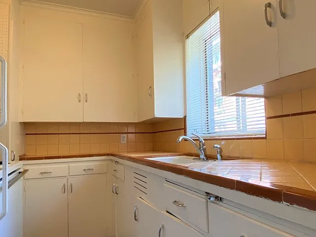 One Bedroom Kitchen One Bedroom Kitchen