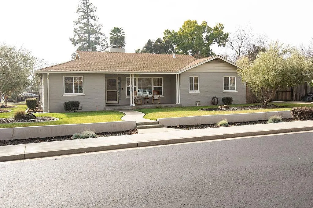 1009 Olive St photo 1